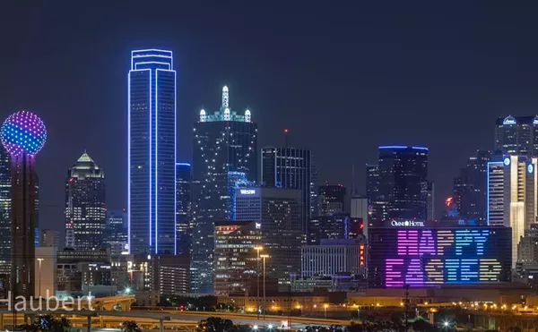 Gov. Abbott's Twitter Takes Dallas Photographer's Photo and Cuts Out His Credit