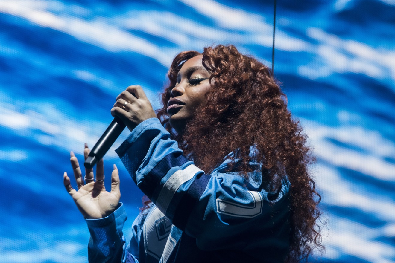 SZA cured all our issues on Friday night with her show at American Airlines Center.