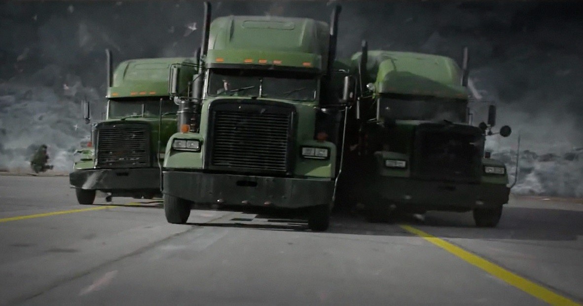 An elaborate truck chase is only one of the many entertaining elements that fills The Hurricane Heist, director Rob Cohen's ideal dumb-fun concept of a movie that sometimes feels like a clearinghouse for ‘90s action movie cliches.