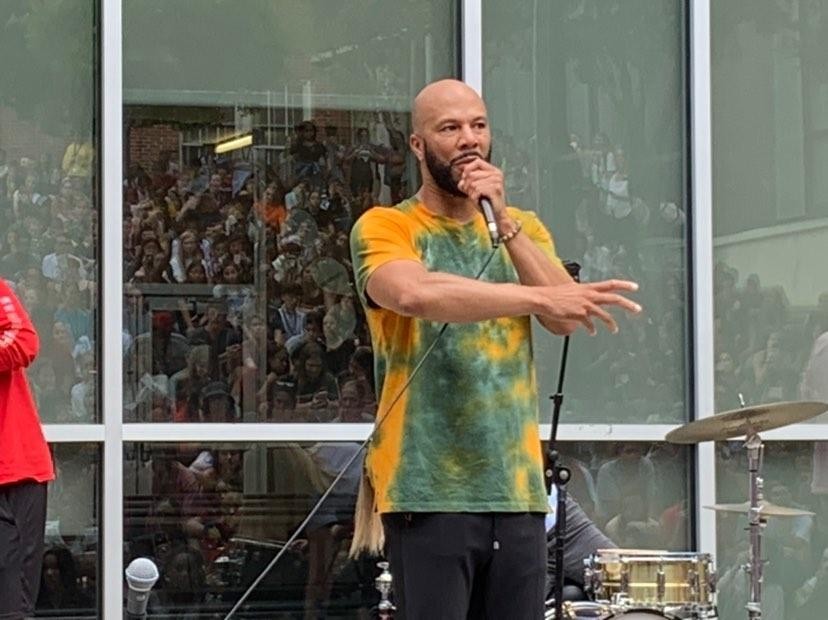 Rapper Common paid a visit to Booker T. Washington High School in Dallas to motivate the students.