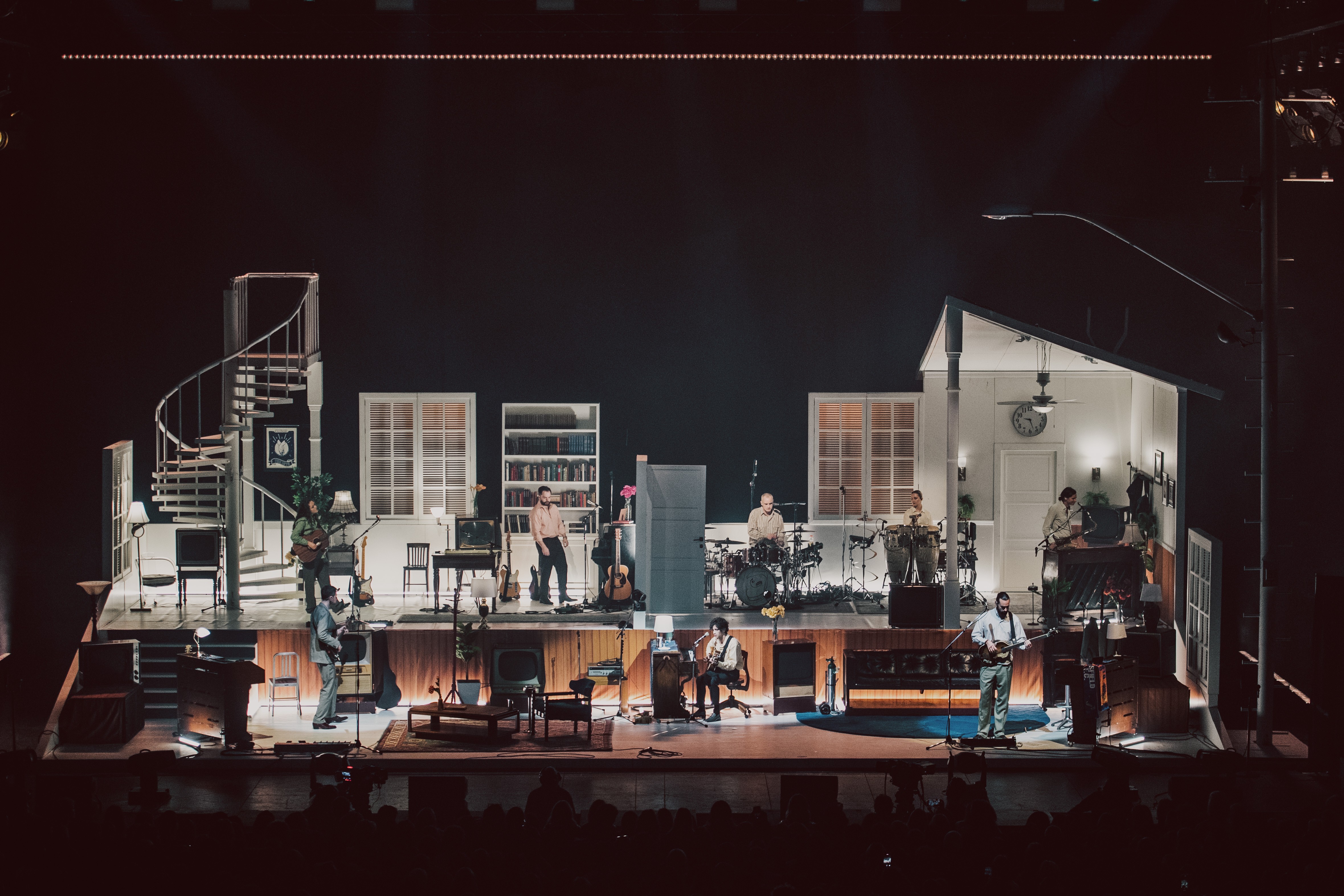 The 1975 Delivered Some Tumblr Treats on Tuesday in Grand Prairie ...