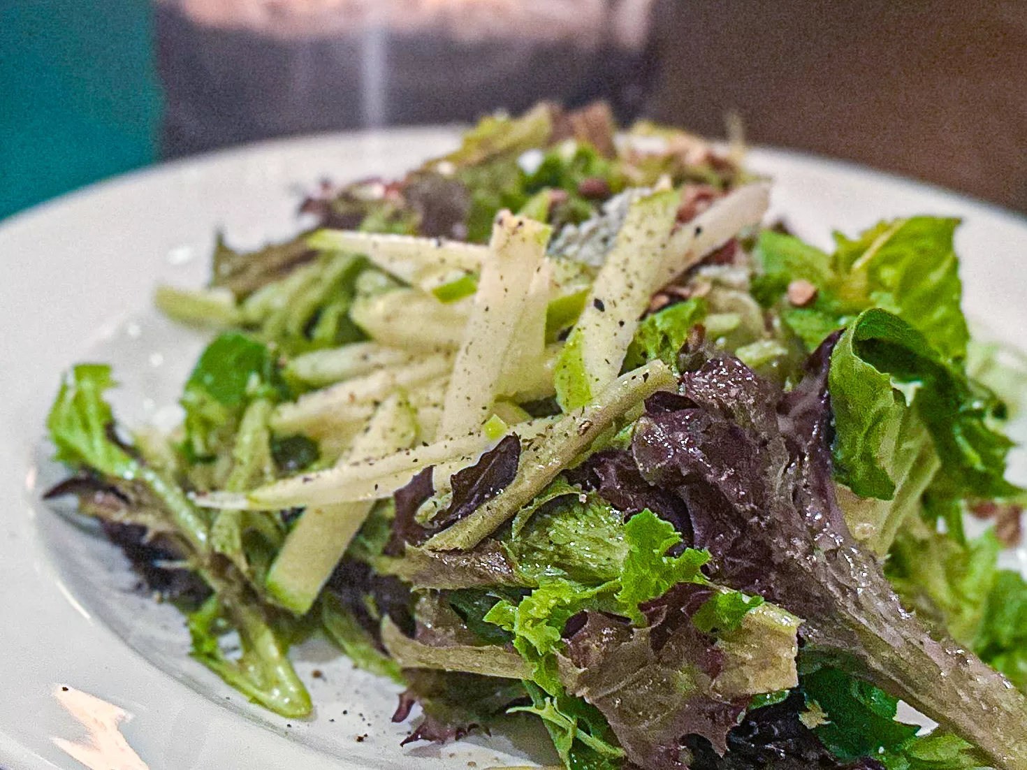 First Look Renny's Grill and Bar Opens With Some Old Favorites From