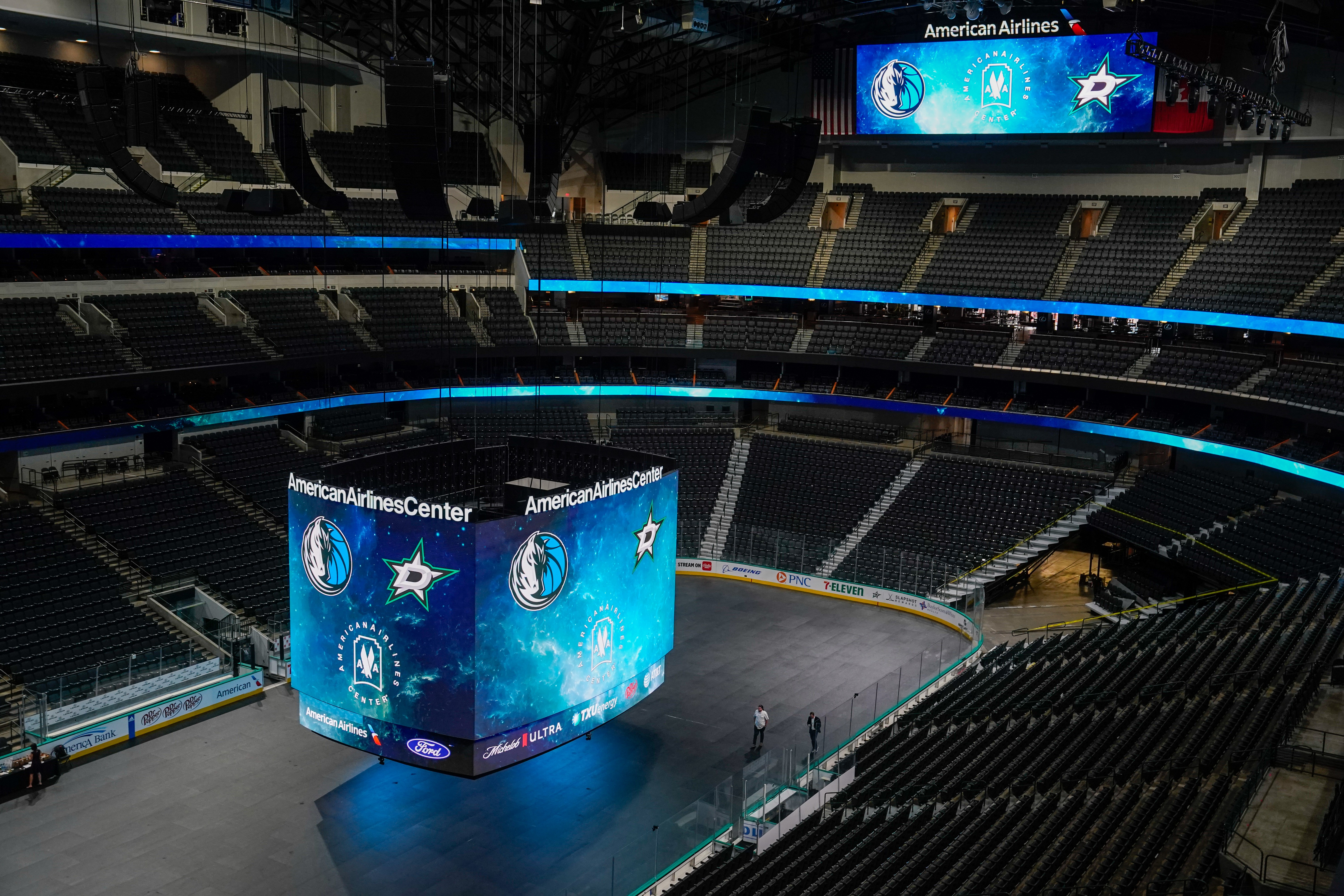 Photos of the Dallas Stars at American Airlines Center, page 1