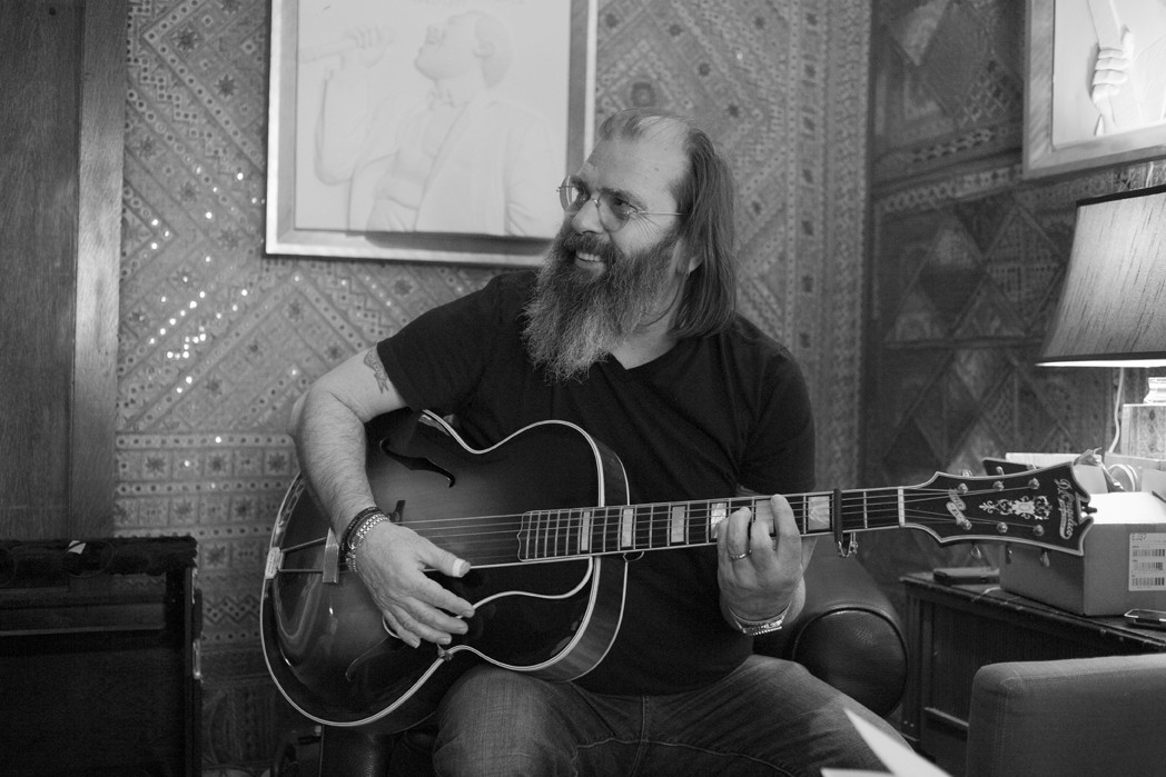 So You Wanna Be an Outlaw marks the first time that Steve Earle, 62, has been on the back pickup of a Fender Telecaster for two thirds of an album.