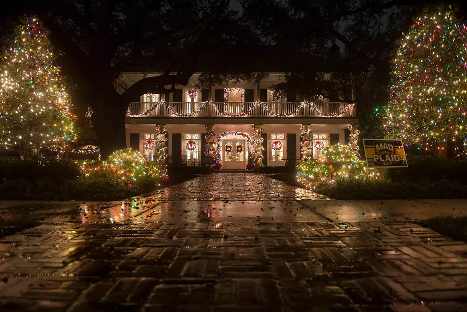 Highland Park Dazzles: Catch the Most Over-the-Top Holiday Décor ...