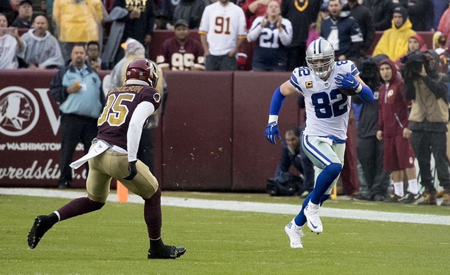 January 3rd, 2016:.Dallas Cowboys tight end Jason Witten (82) catches a  pass for a 1st done during an NFL football game between the Washington  Redskins and Dallas Cowboys at AT&T Stadium in