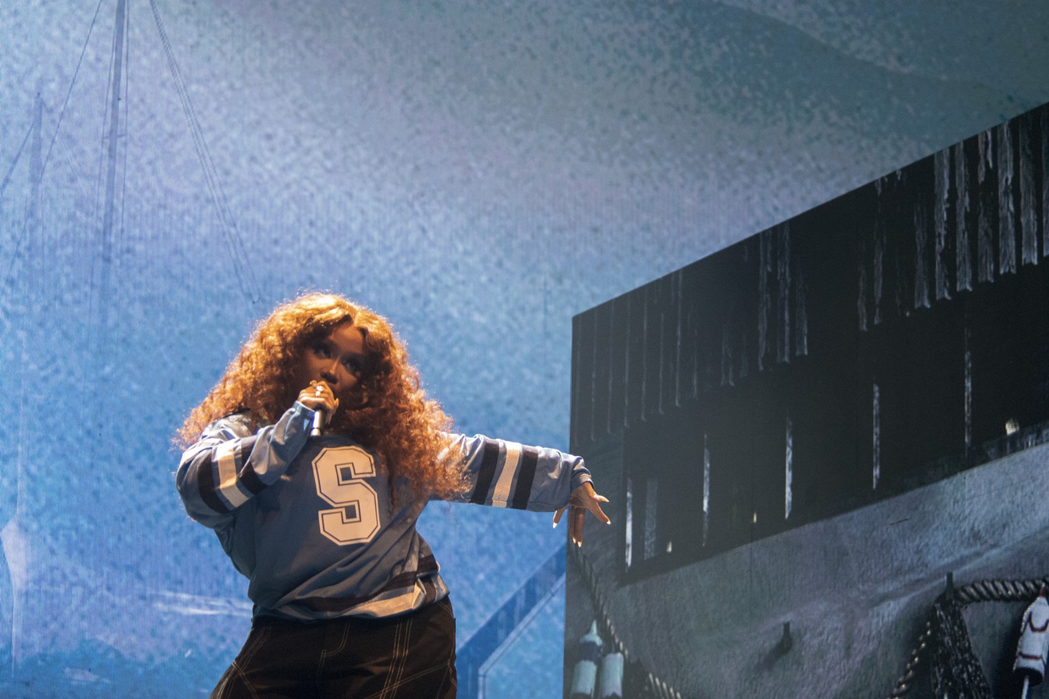 SZA and Omar Apollo put on an emotional show in Dallas
