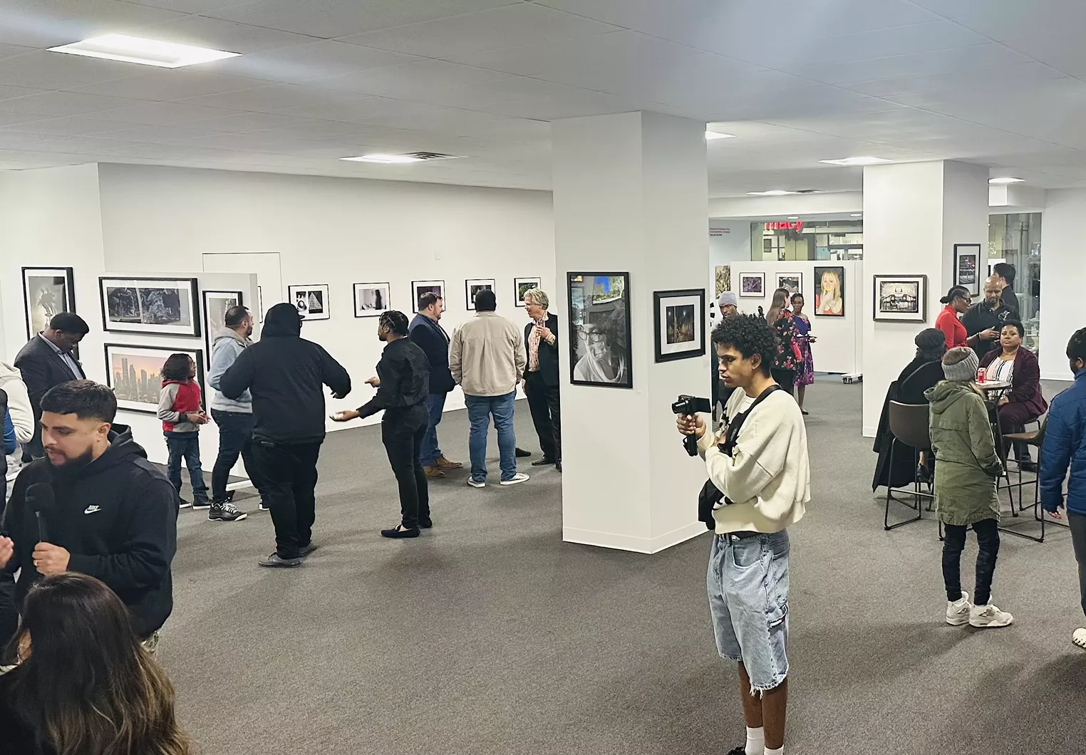 Dallas Gallery Displays Student Photography Exhibition - Vimarsana News