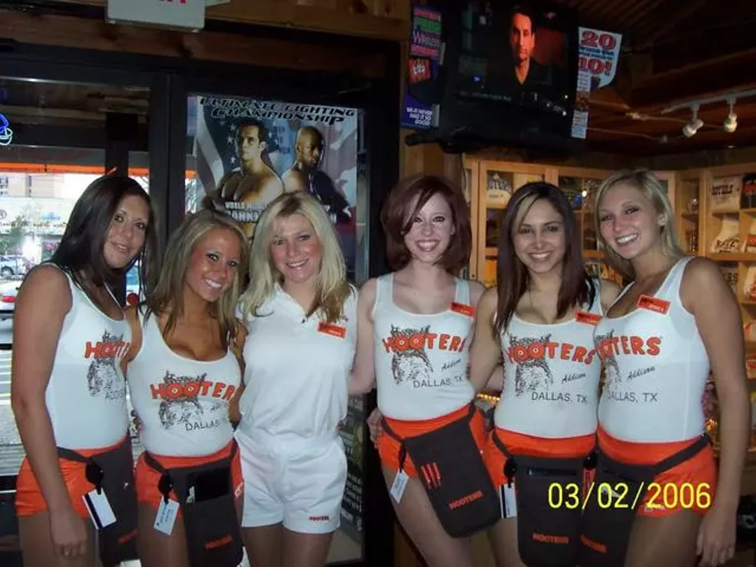 Hooters Addison Dallas Dallas Observer The Leading Independent