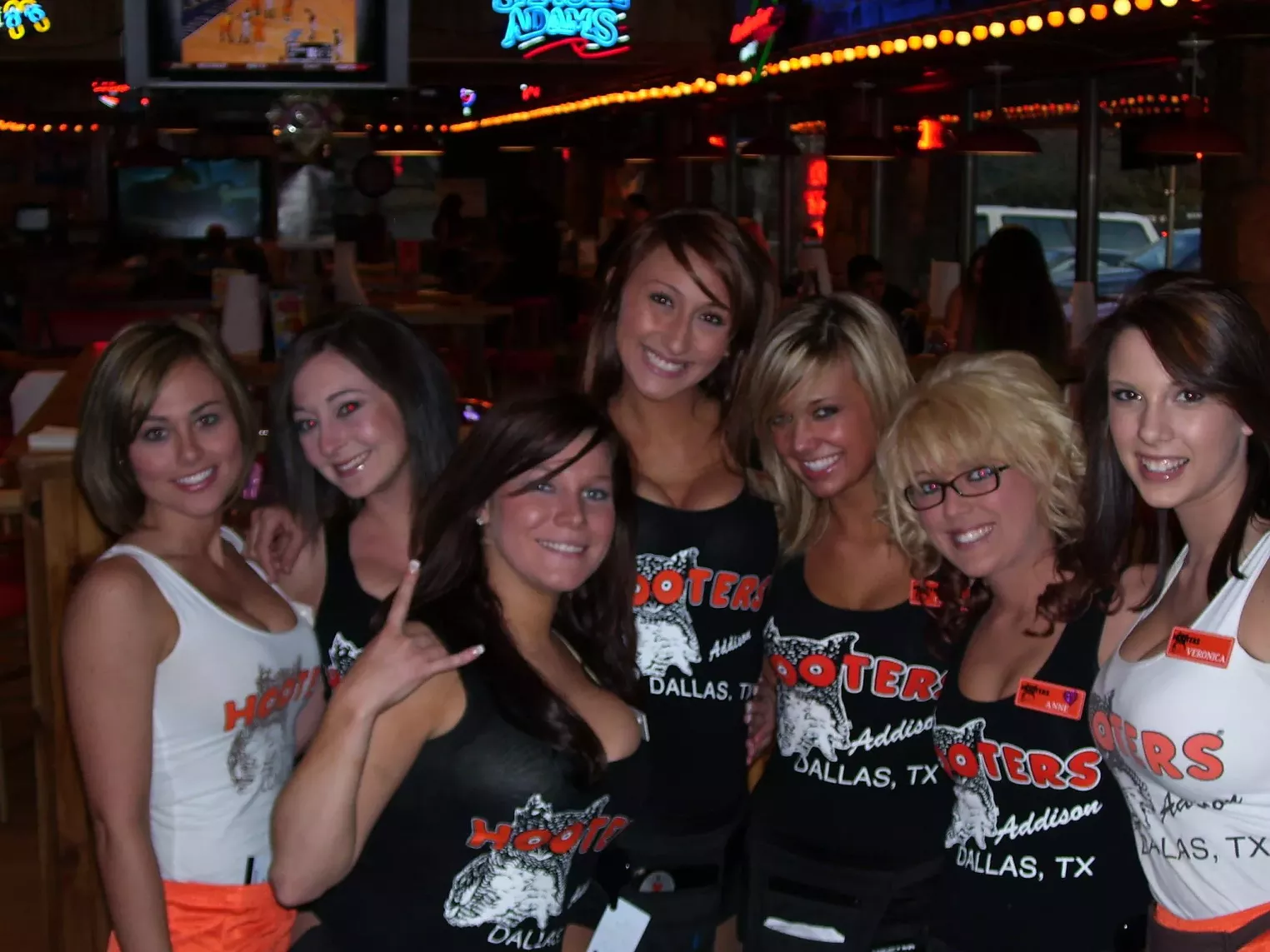 Hooters Dallas Dallas Observer The Leading Independent News