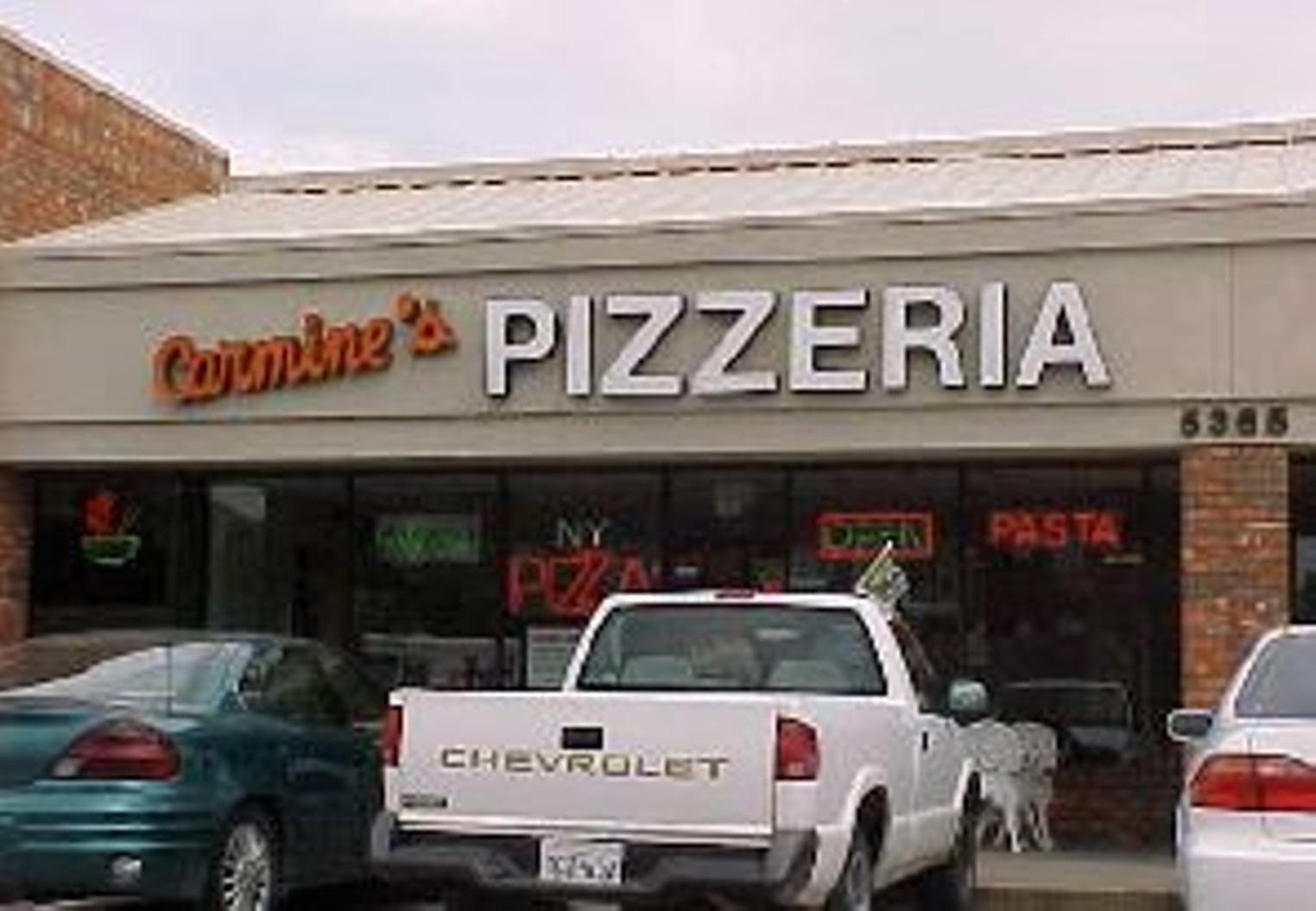 Carmine's Pizzeria | Dallas Restaurant Guide 2022 | Dallas Observer