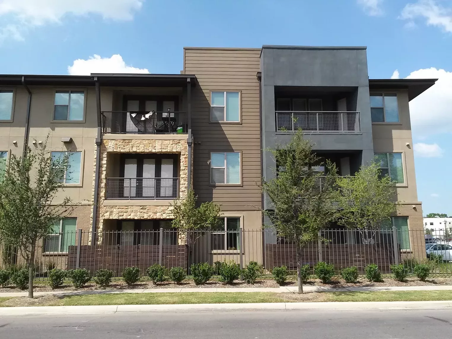 10 FABULOUS Photos of Dallas' HOTTEST Apartment Complexes Dallas Dallas Observer The