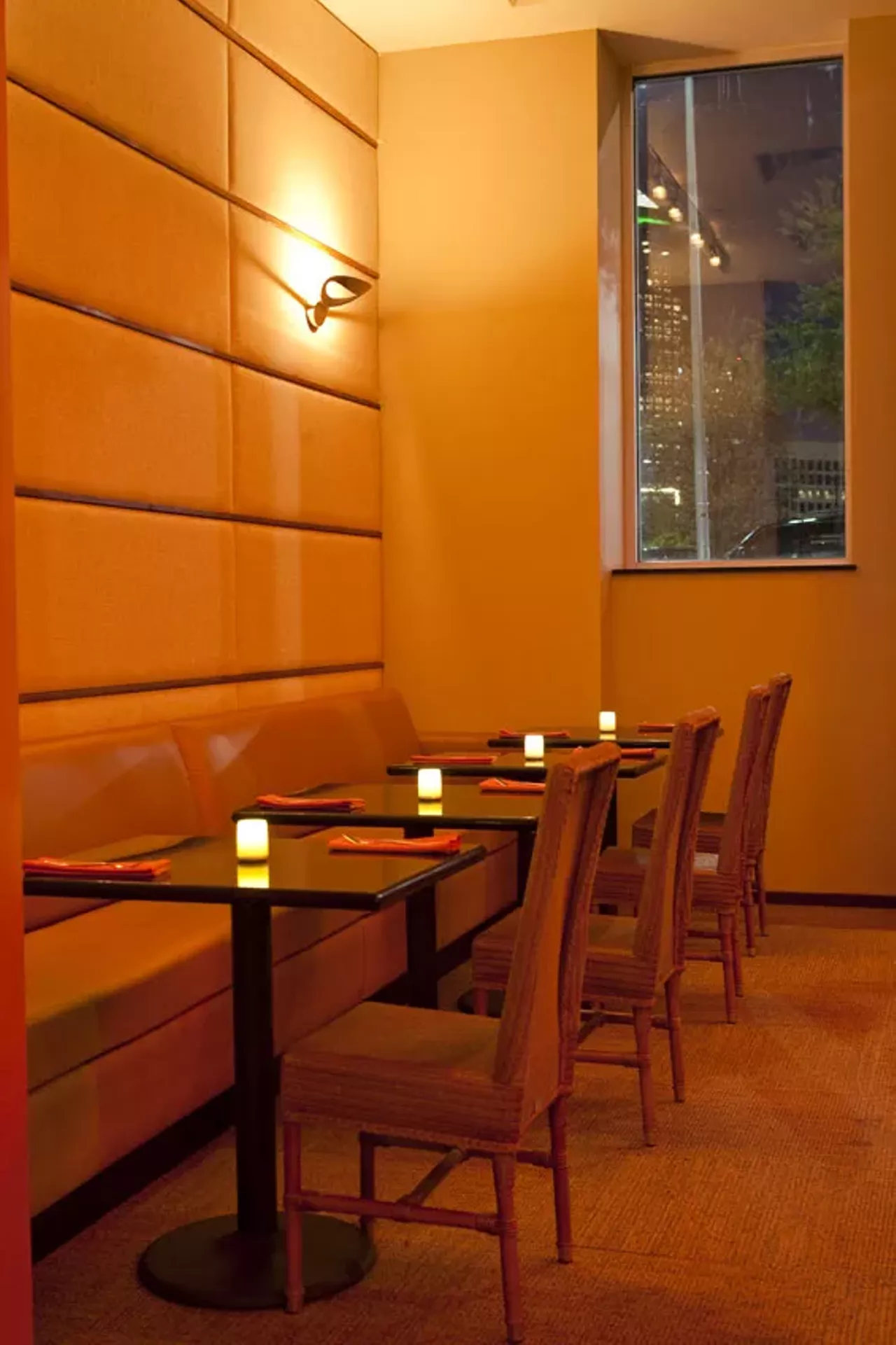 Naga Thai Kitchen and Bar Uptown/Oak Lawn Thai, Restaurants