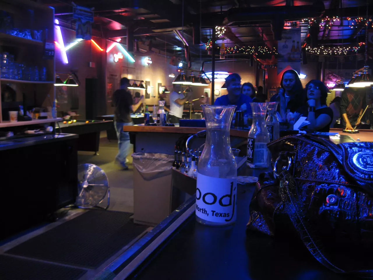 Rob's Billiards and Sports Bar MidCities (HEB) Bars and Clubs