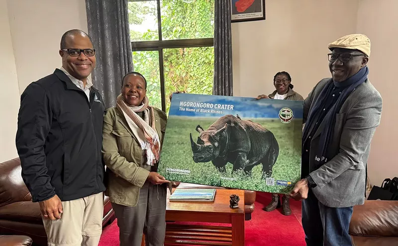 Image: We Are Very Jealous of the Mayor’s $40,000 Trip to Africa