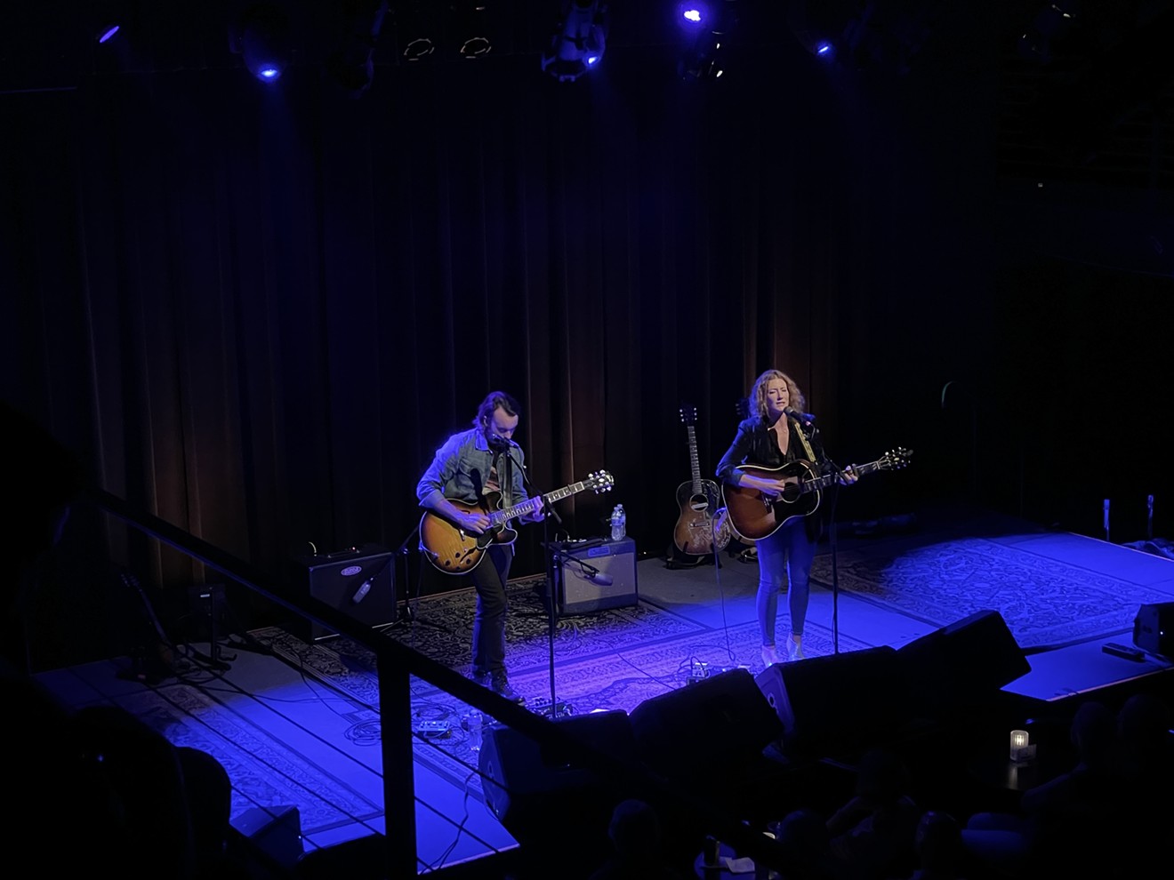 Kathleen Edwards (right) with guitarist Will Harrison, bared her soul to a half-full crowd on Wednesday. It was Dallas' loss.