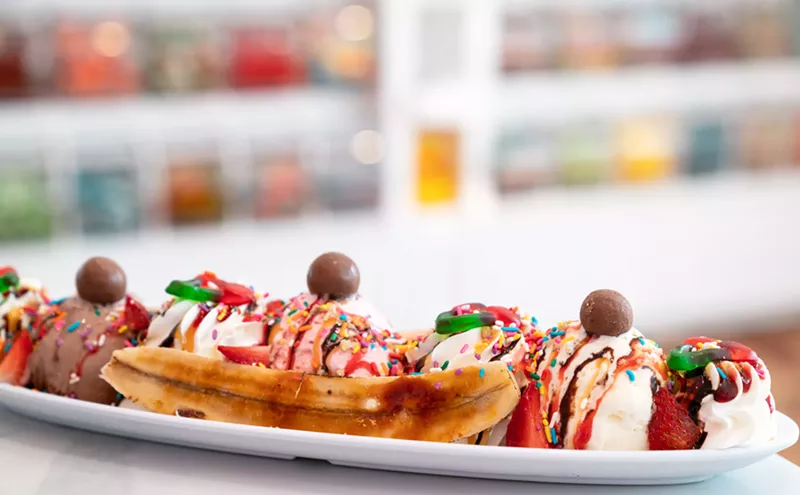 Image: What to Eat and Drink this Weekend: Bacon, Banana Splits, Corn Dogs and Wine