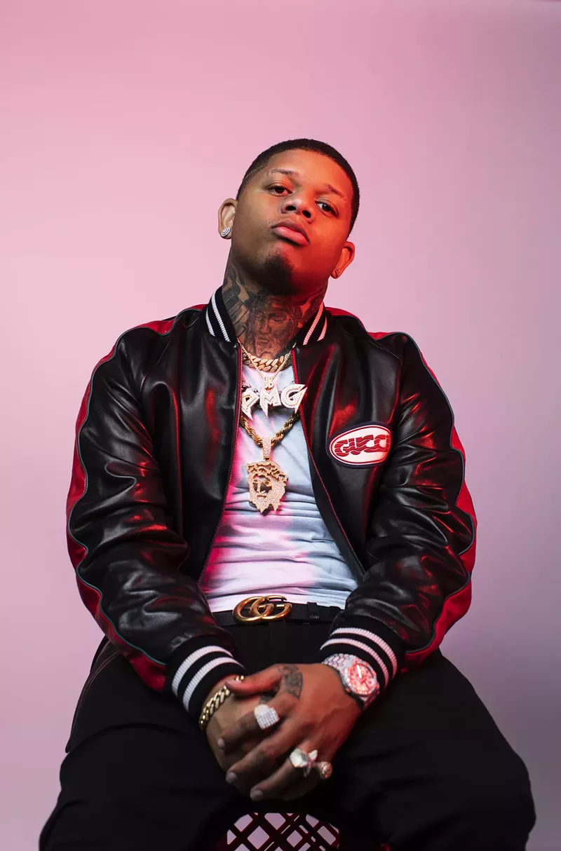 Image: Yella Beezy posing for a photo