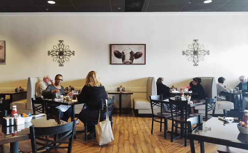 Image: You Can Have Eggs Benedict and French Toast All Day at the New Eddie’s Diner in Plano