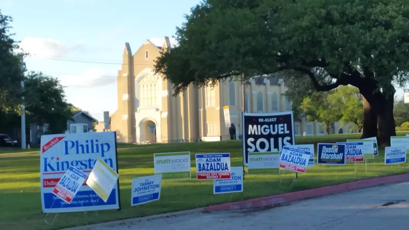 Image: Election signs at Reverchon Park in Oak Lawn.